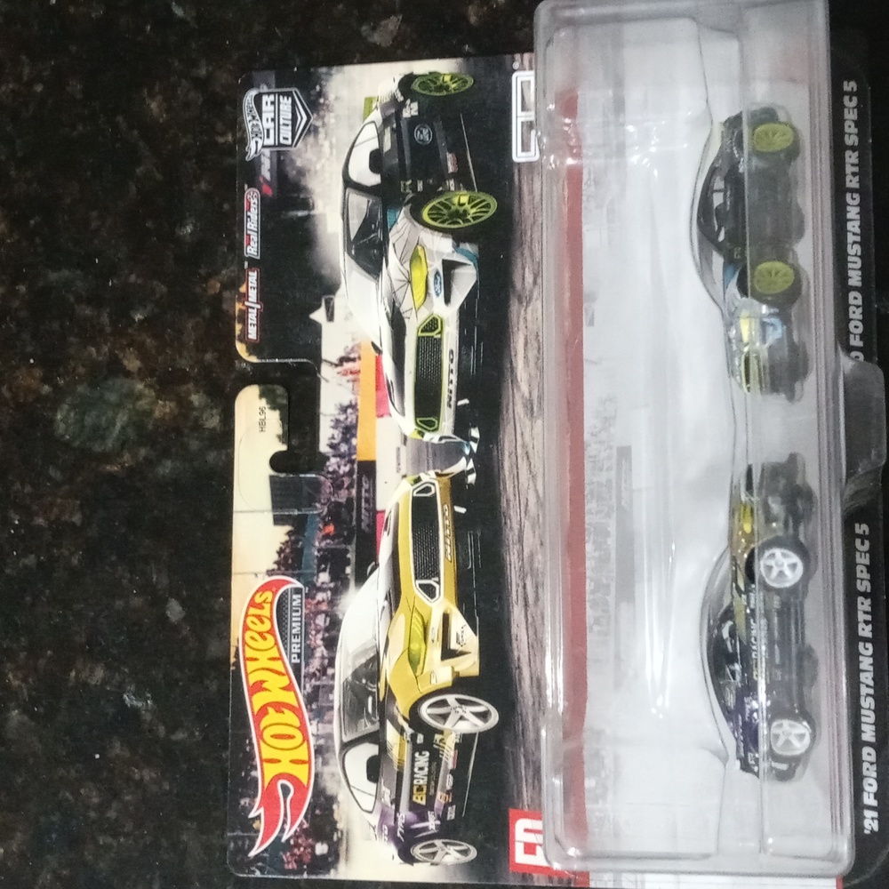 Hotwheels - Picture 5 of 5